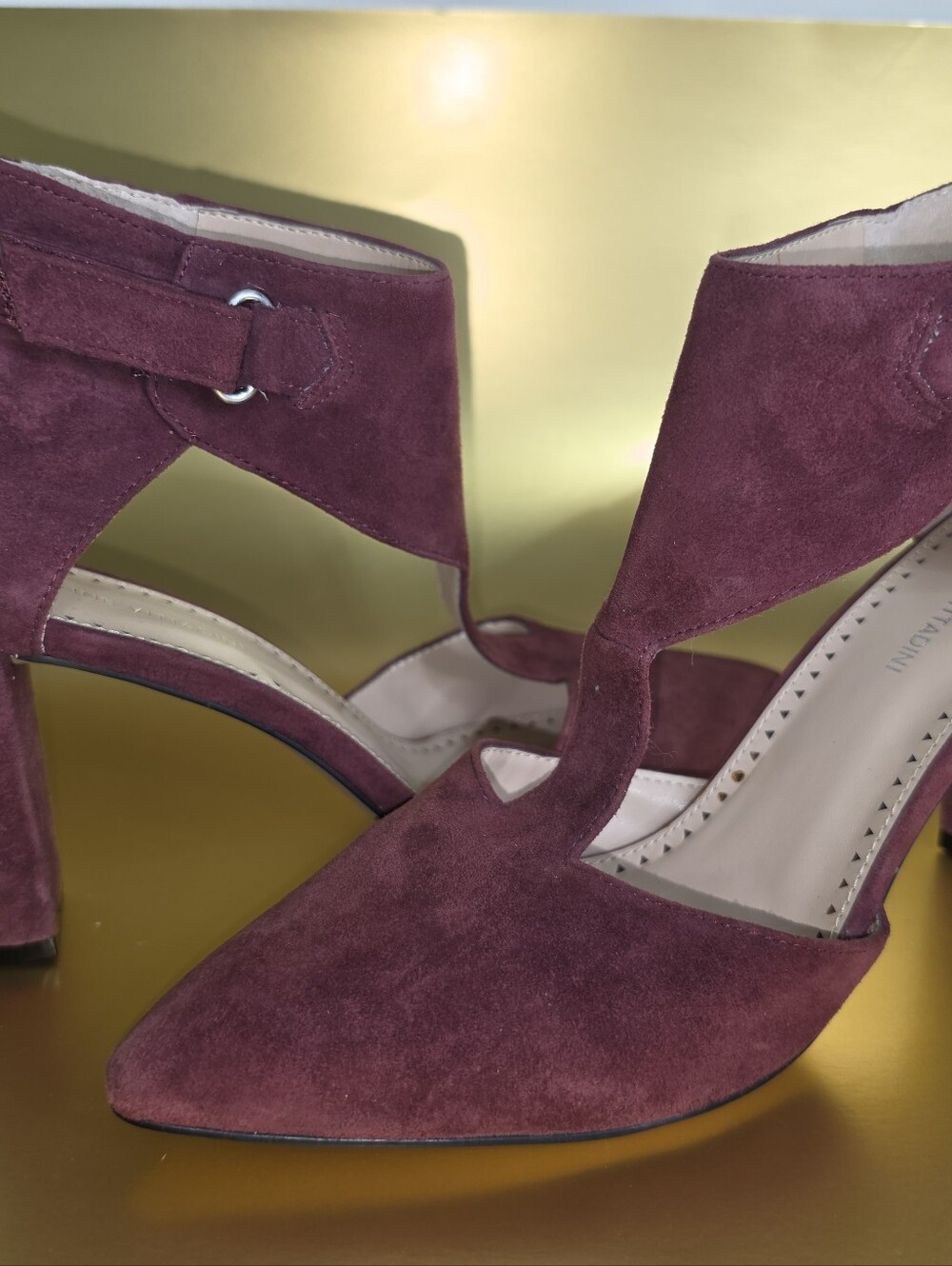 Adrienne Vittadini Burgundy Suede Cutout Pointed-Toe Block Heels